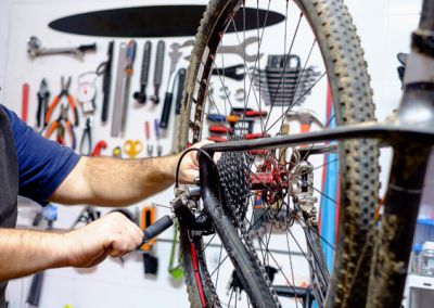 Fietsenmaker Wielmaat | Fietsreparatie, sportfietsen reparatie, racefiets fiets onderhoud, racefiets onderdelen, Mountainbike onderdelen, Mountainbike reparatie,Mountainbike schonen, Specialist Amsterdam ...